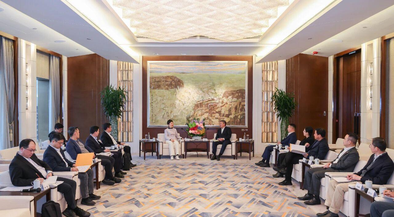 市領(lǐng)導(dǎo)率隊(duì)赴香港開(kāi)展經(jīng)貿(mào)交流活動(dòng)